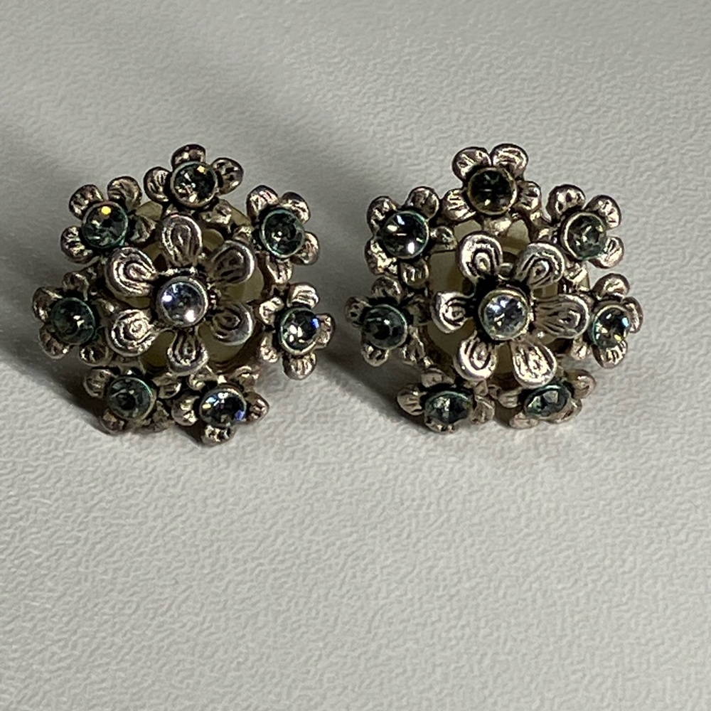 Oscar De La Renta Flower Earrings